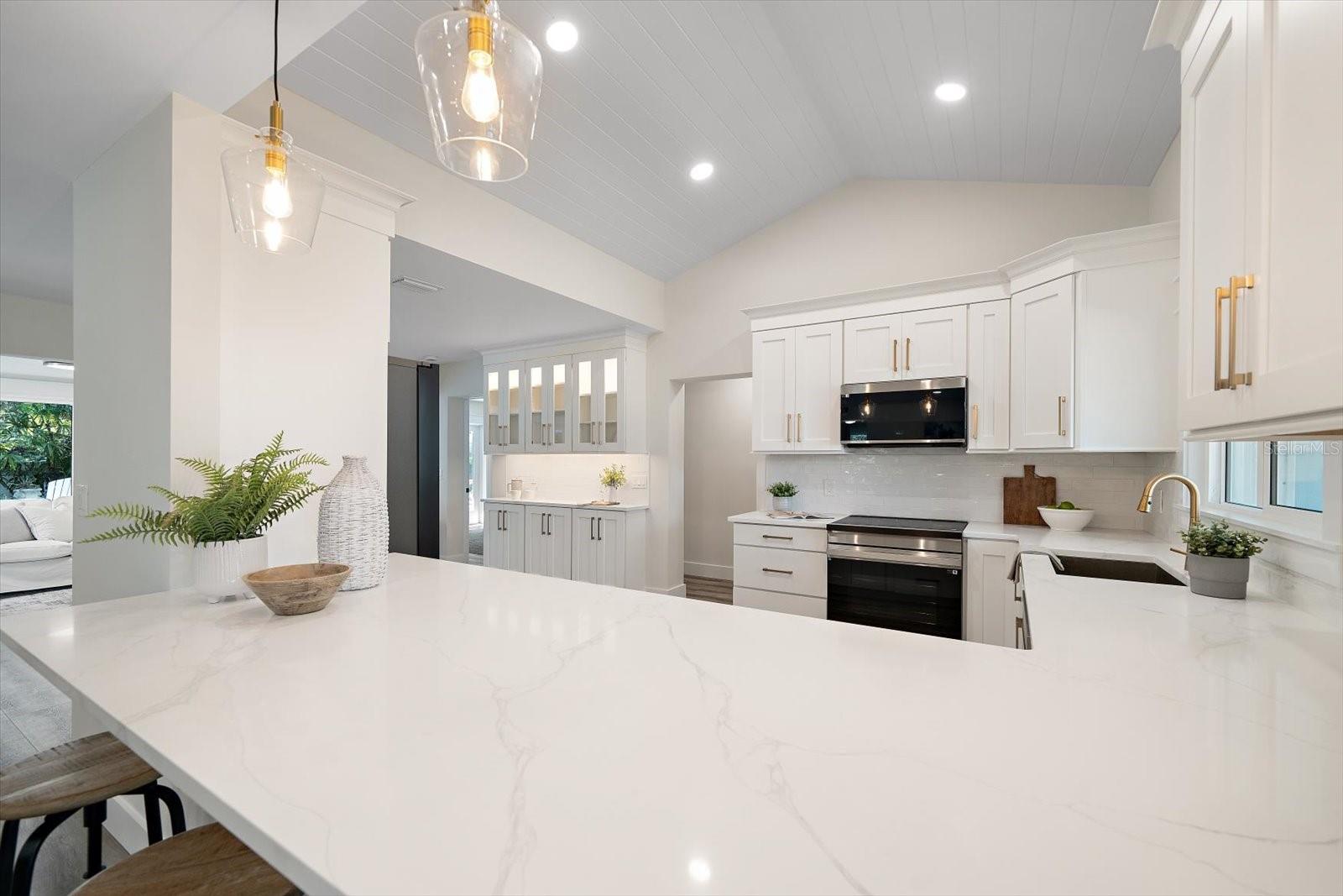 503 POINSETTIA RD — photo 9
