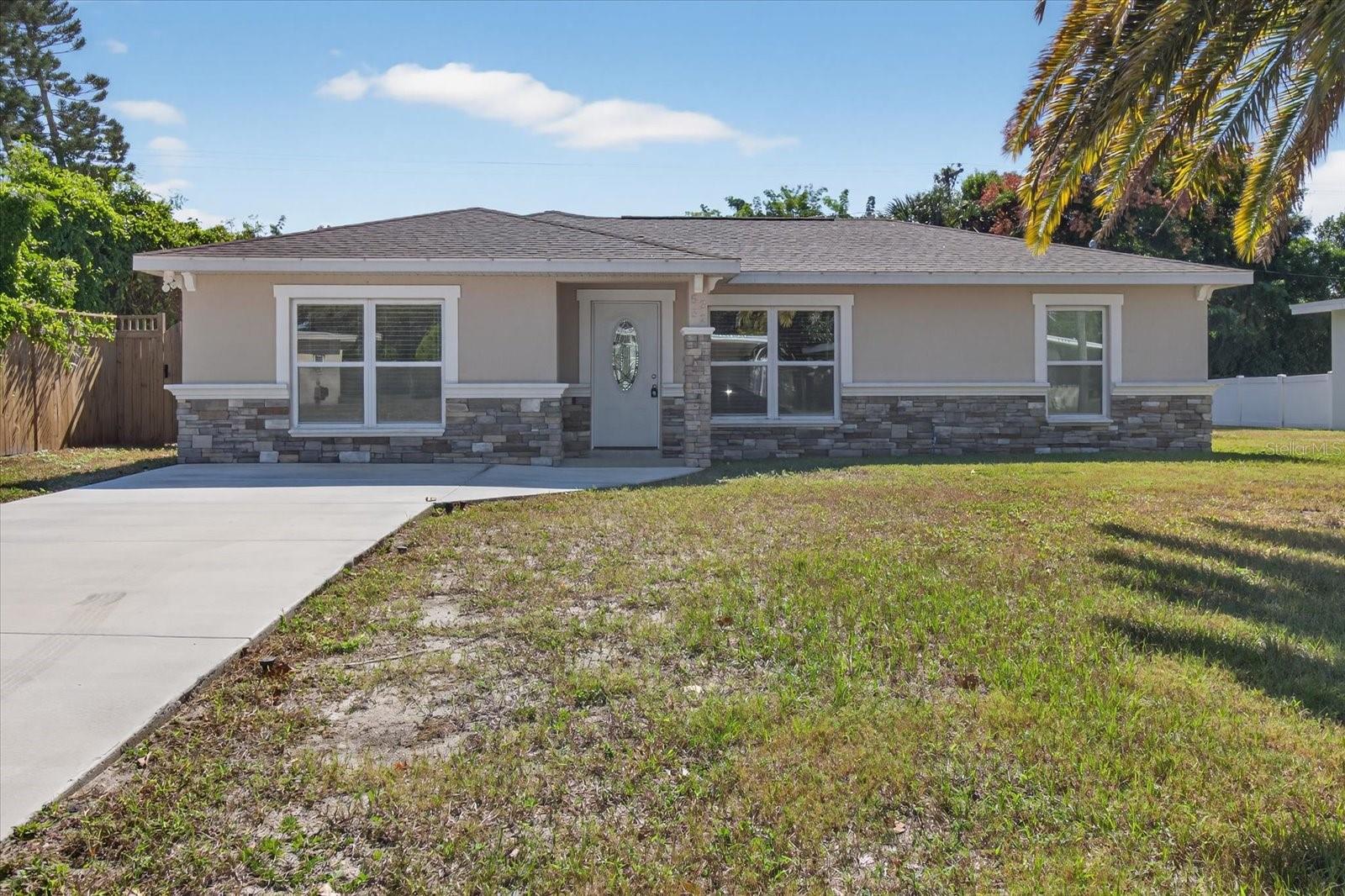 5352 TANGERINE DR — photo 3