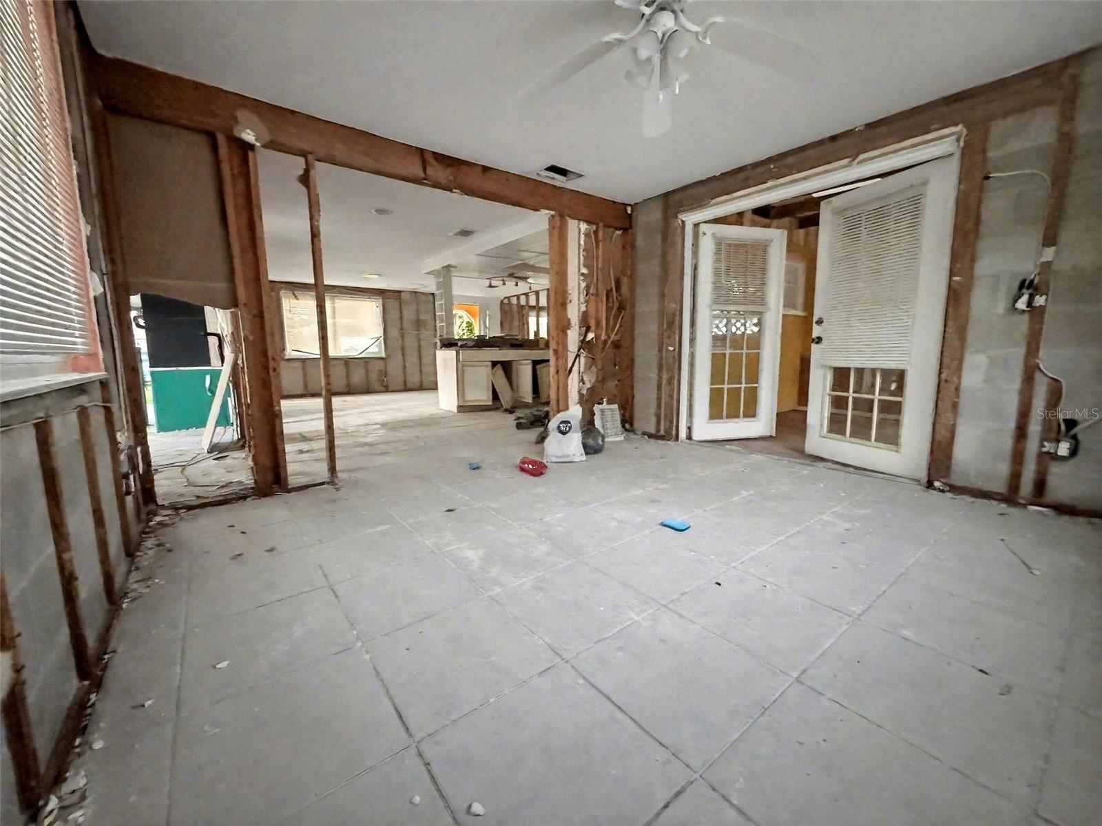6134 WESTPORT DR — photo 23