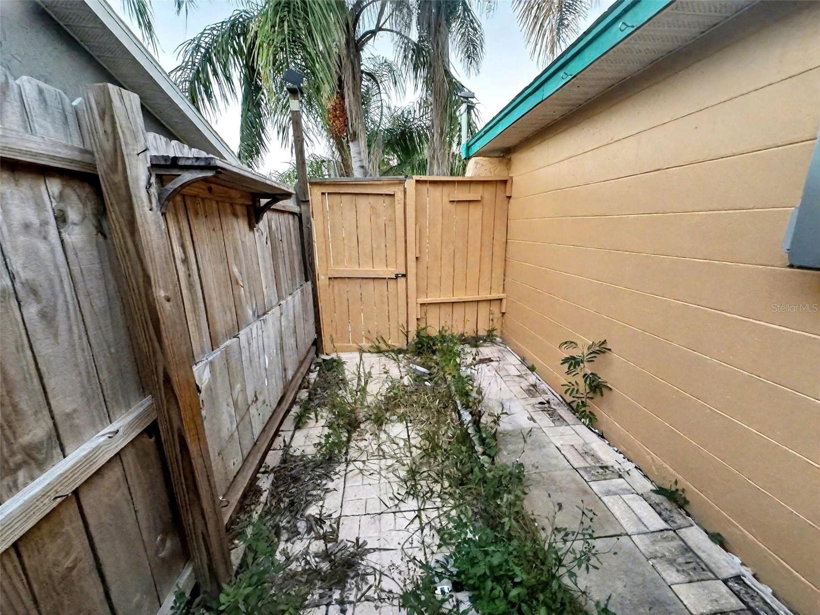 6134 WESTPORT DR — photo 33