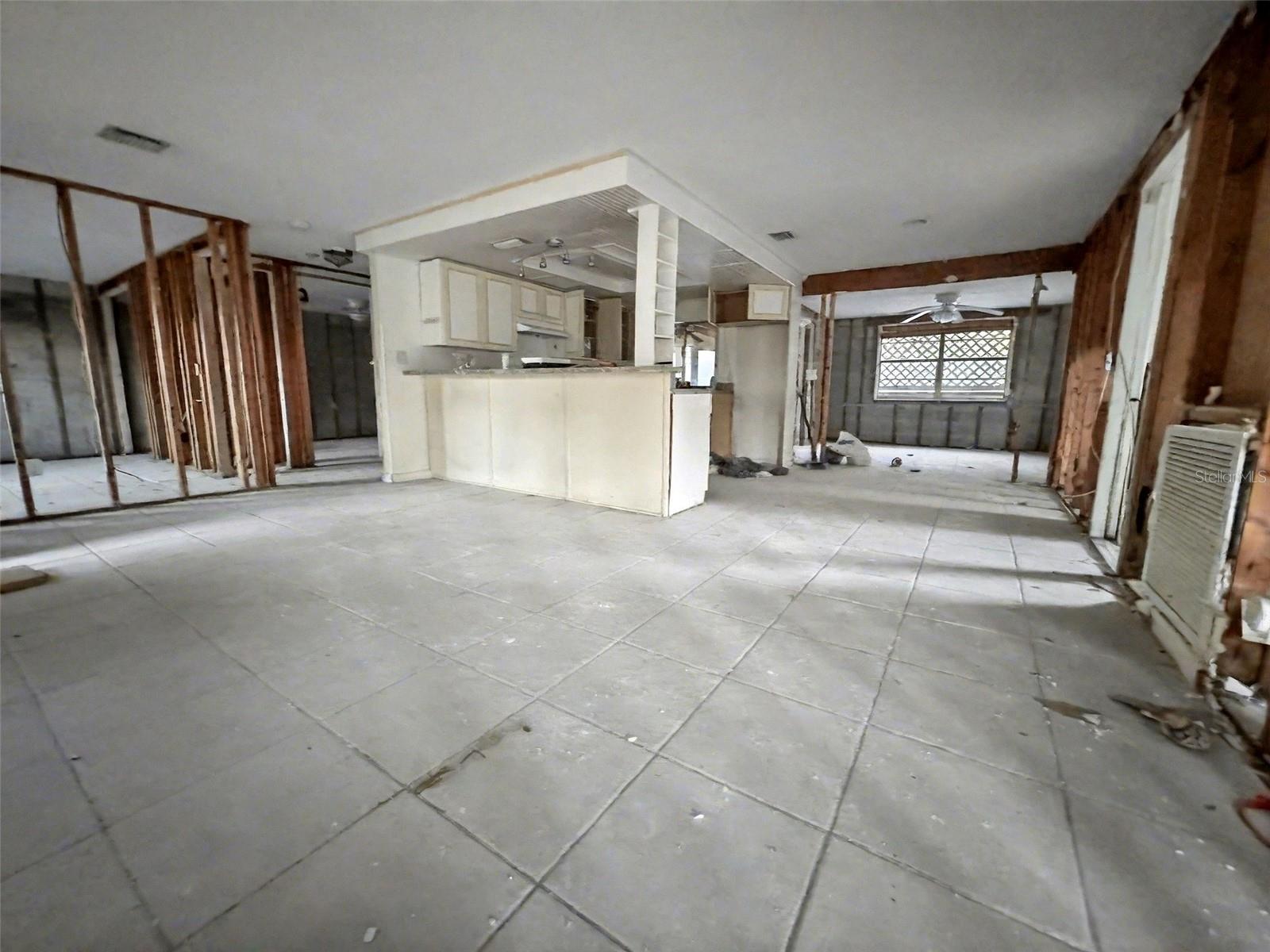 6134 WESTPORT DR — photo 3