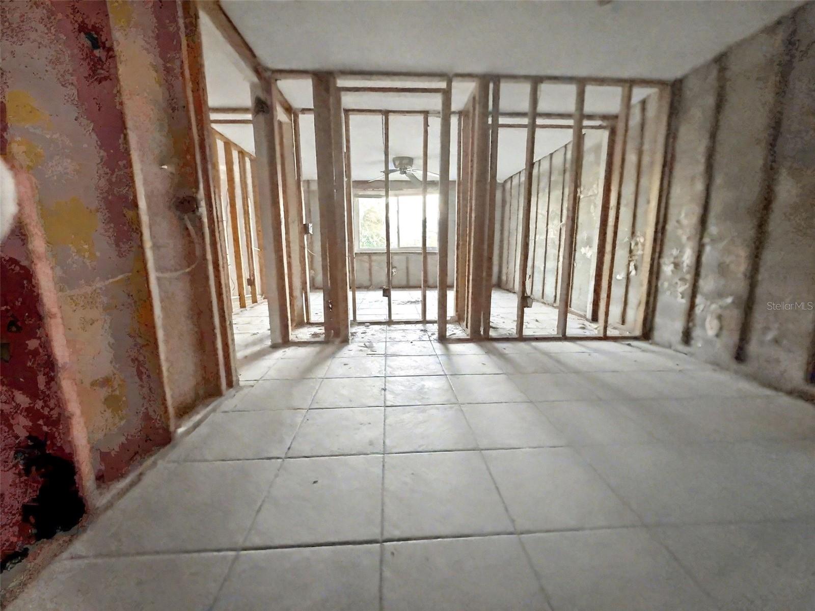 6134 WESTPORT DR — photo 8