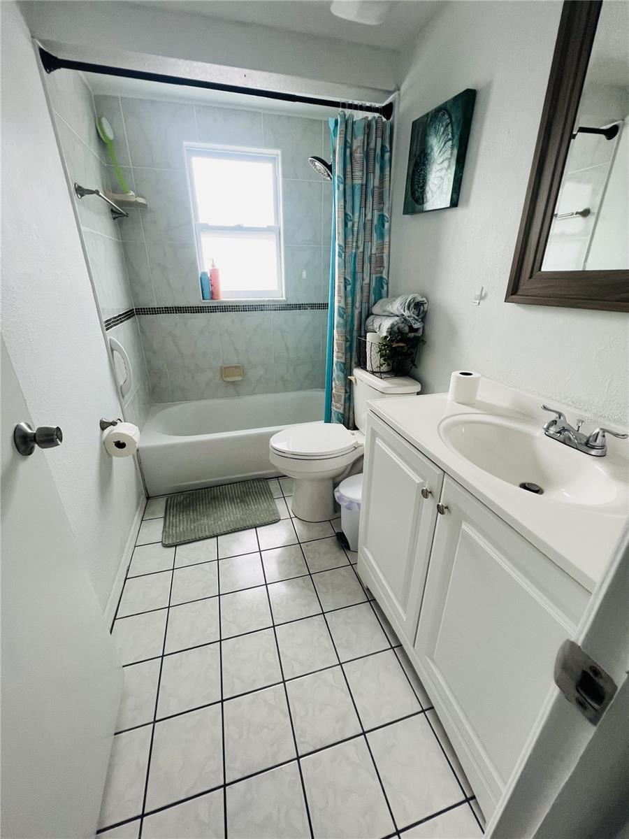 7705 ILEX DR — photo 2