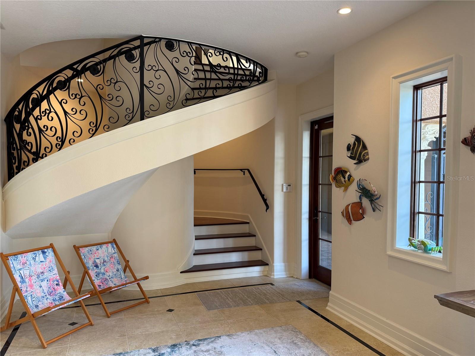829 BRUCE AVE — photo 4