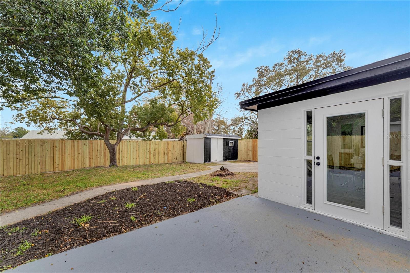 4012 VALENCIA DR — photo 25