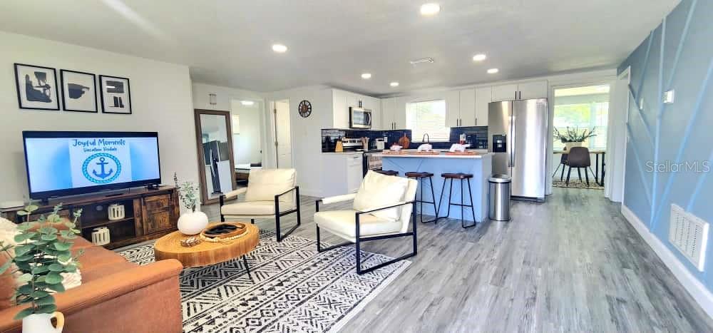 4012 VALENCIA DR — photo 4