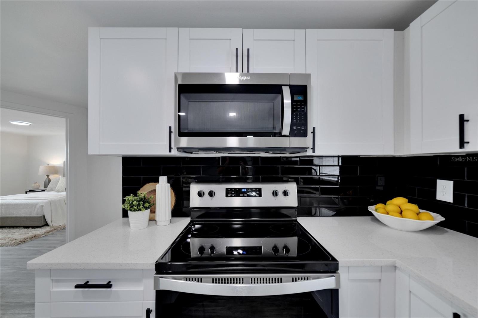 4012 VALENCIA DR — photo 12