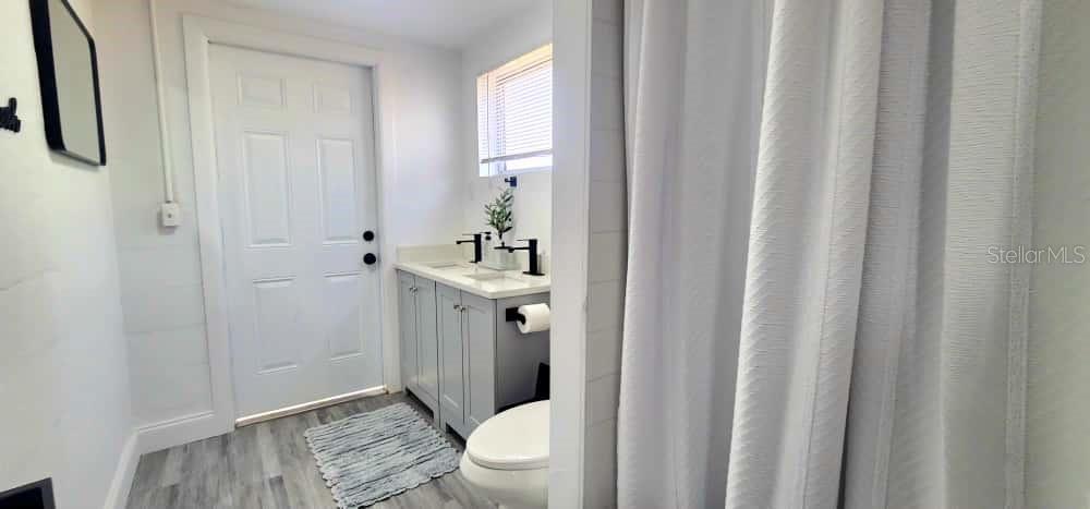 4012 VALENCIA DR — photo 22