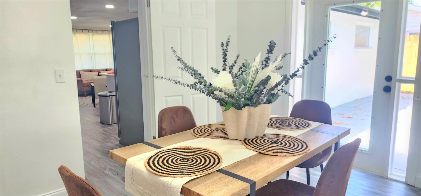 4012 VALENCIA DR — photo 13