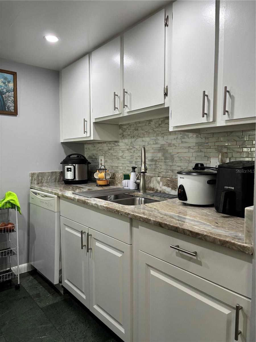 5820 N CHURCH AVE #348 — photo 18
