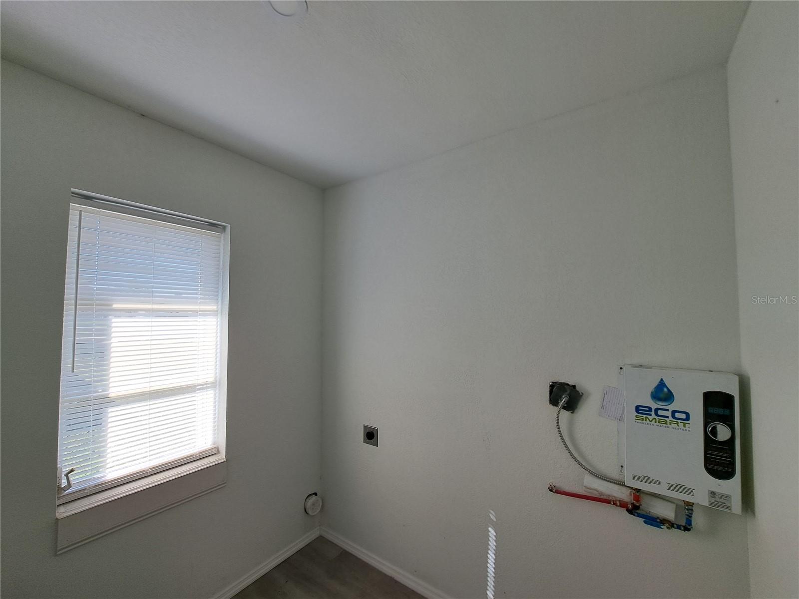 26 CLINTWOOD AVE — photo 63