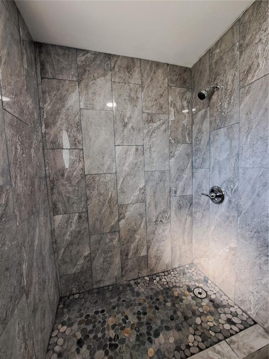26 CLINTWOOD AVE — photo 35