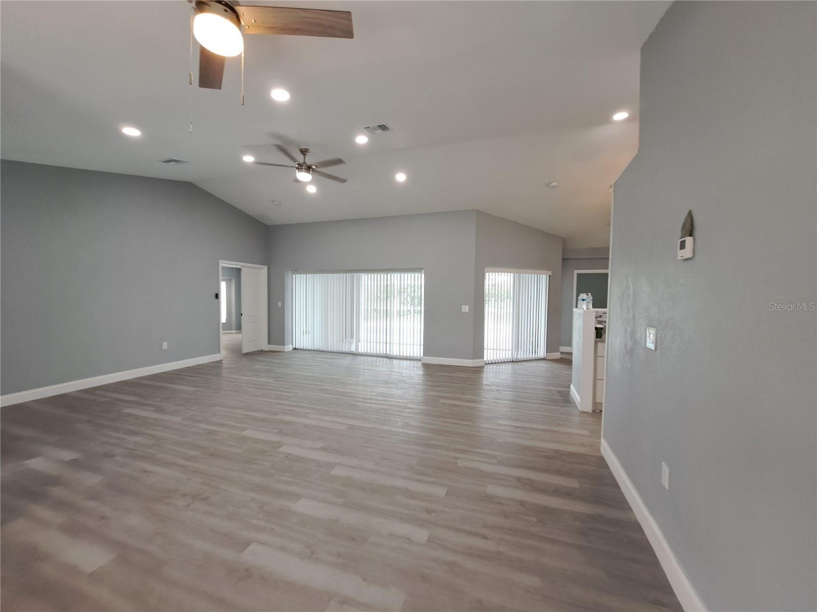 26 CLINTWOOD AVE — photo 14