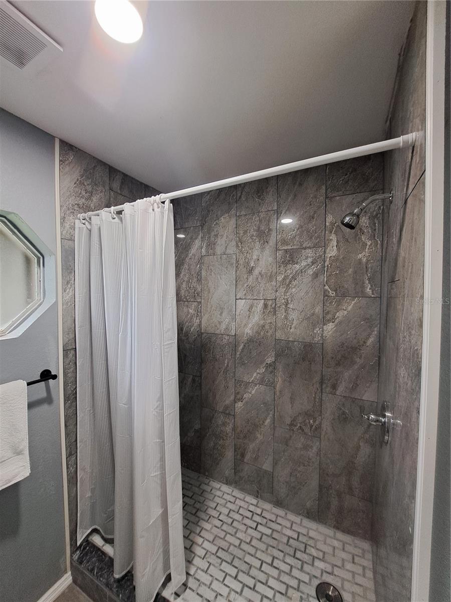 26 CLINTWOOD AVE — photo 36