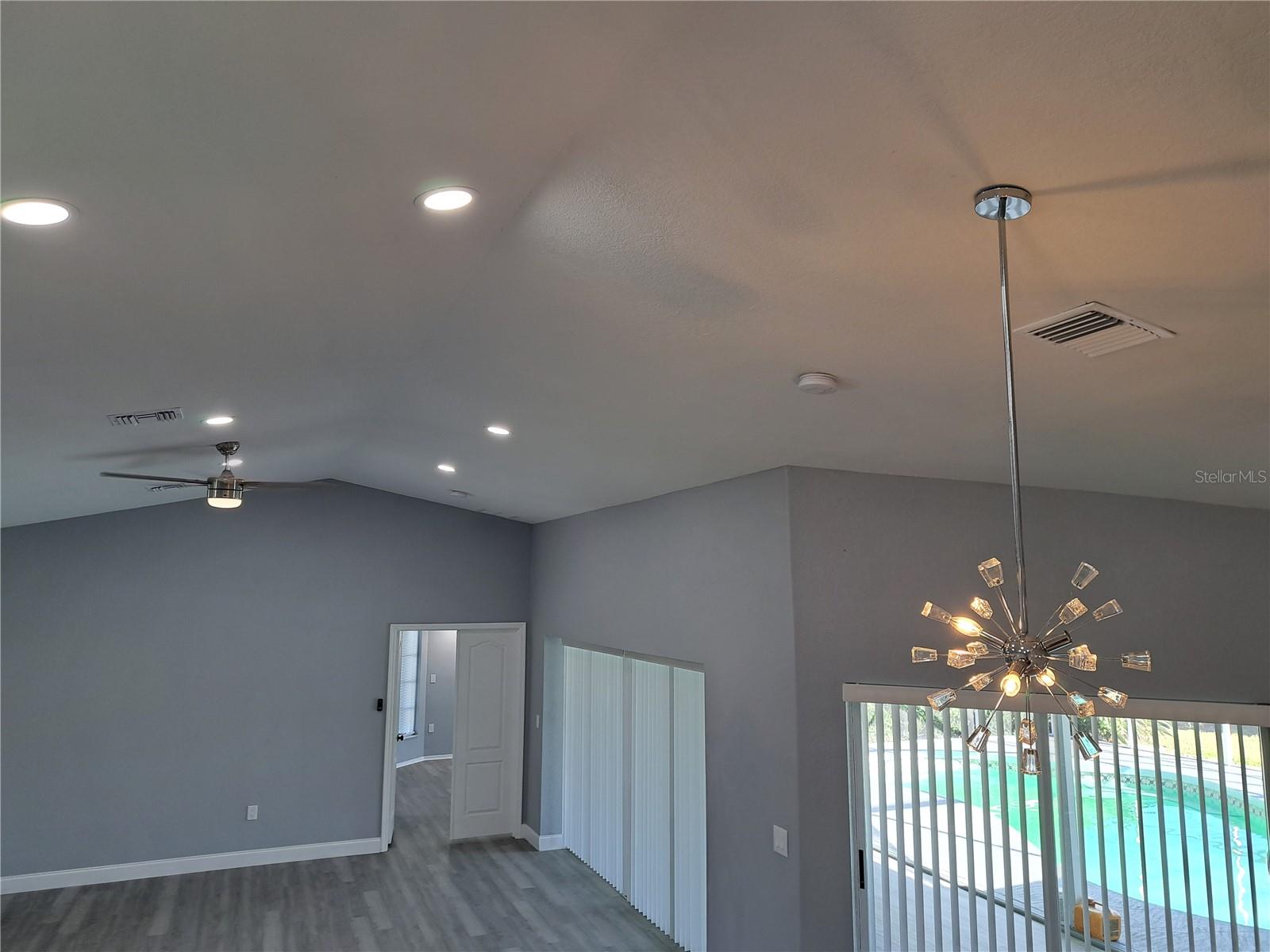 26 CLINTWOOD AVE — photo 15