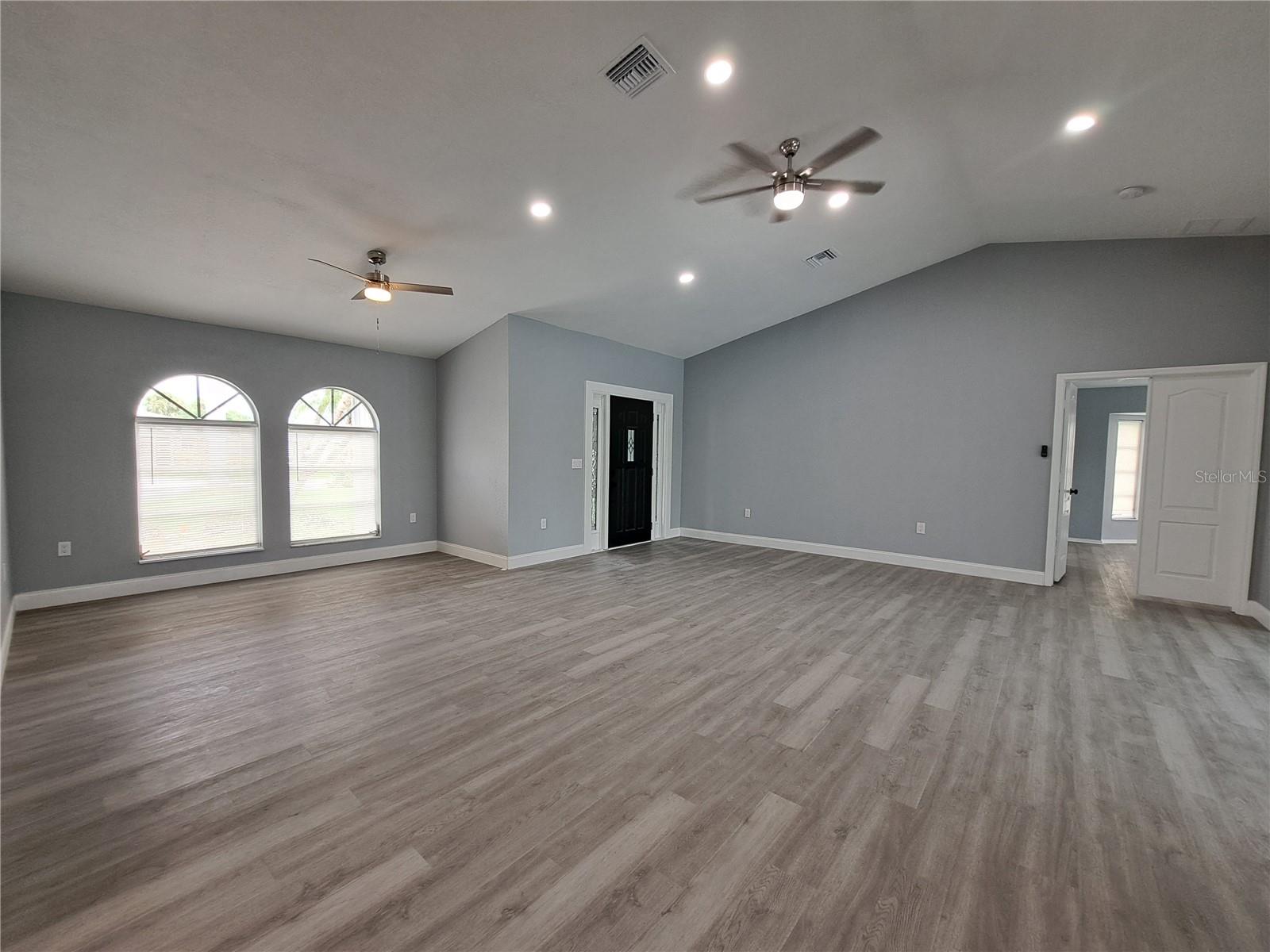 26 CLINTWOOD AVE — photo 11