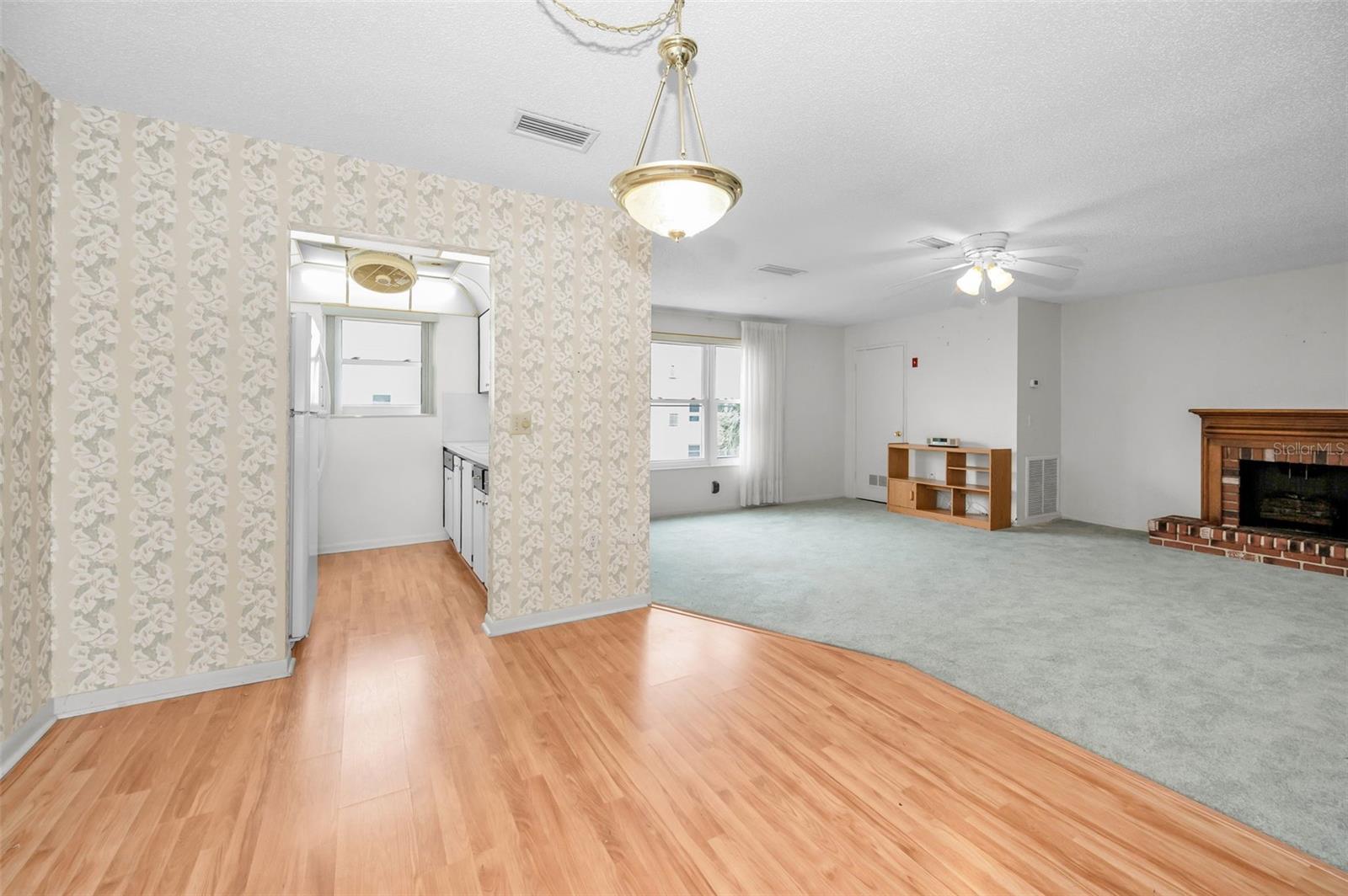 5501 80TH ST N #405 — photo 8