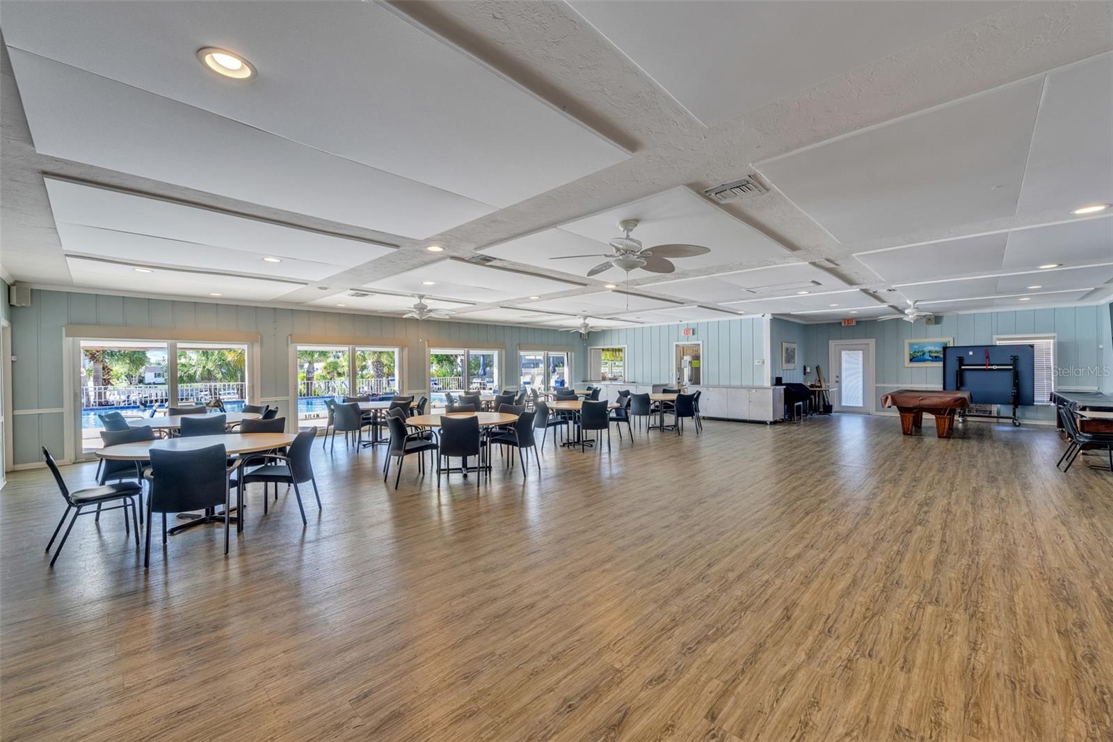 2401 RIVERBLUFF PKWY #V240 — photo 38