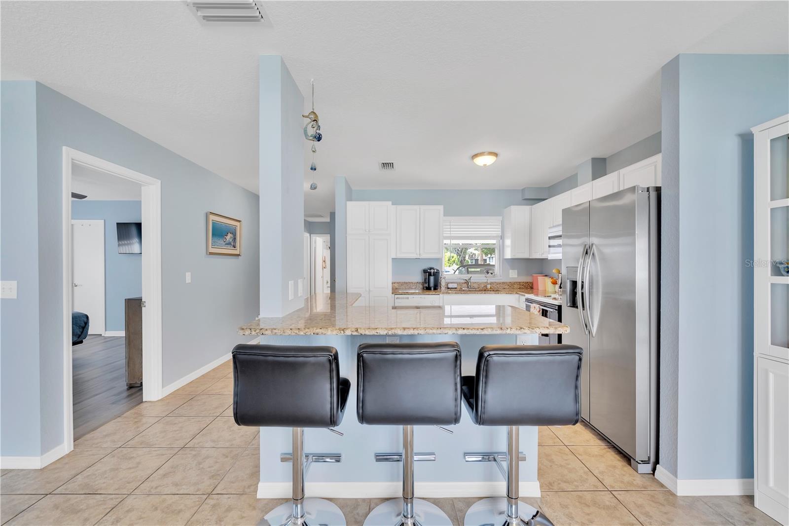 2401 RIVERBLUFF PKWY #V240 — photo 11