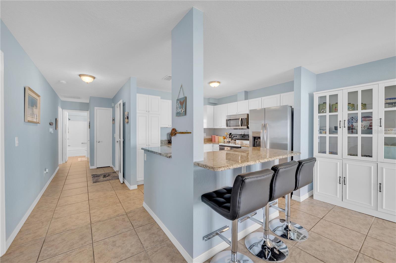 2401 RIVERBLUFF PKWY #V240 — photo 9