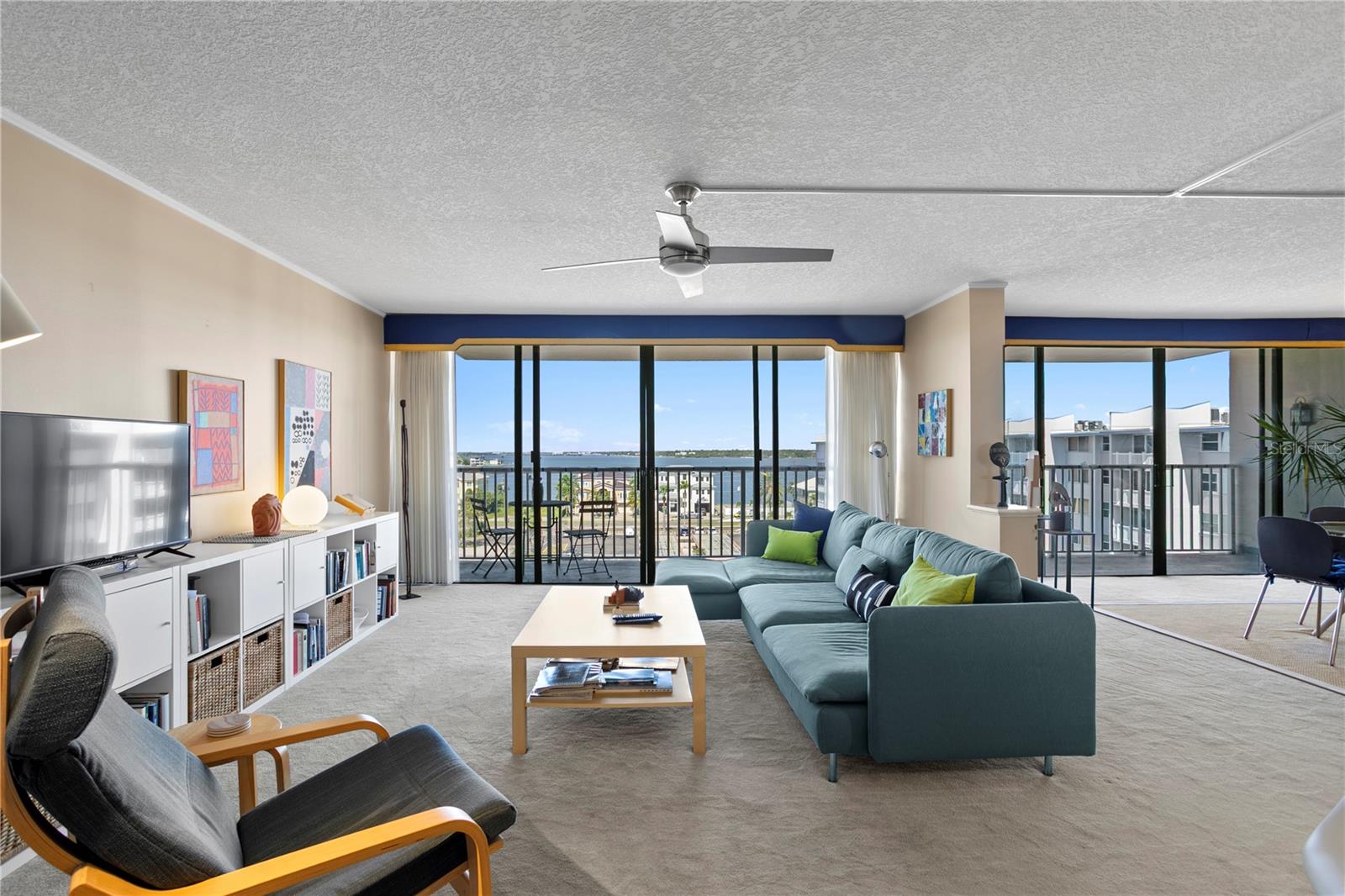 450 TREASURE ISLAND CSWY #702 — photo 2