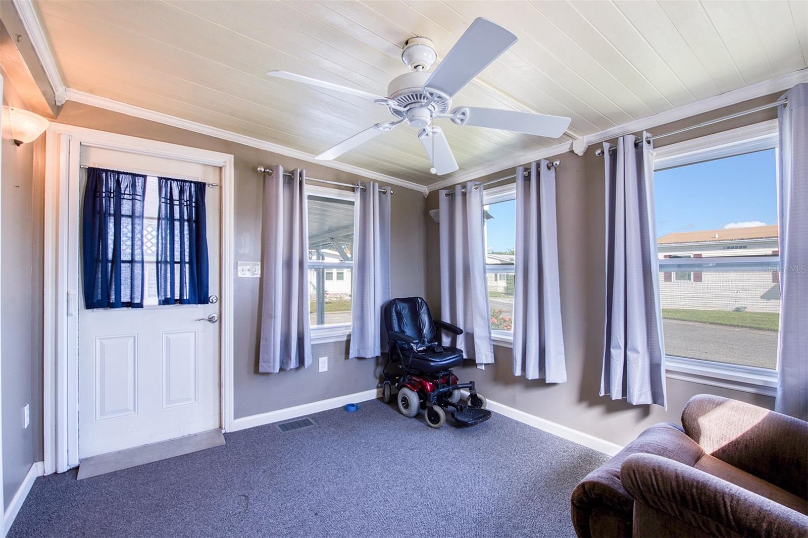 403 BLUE MARLIN DR — photo 14