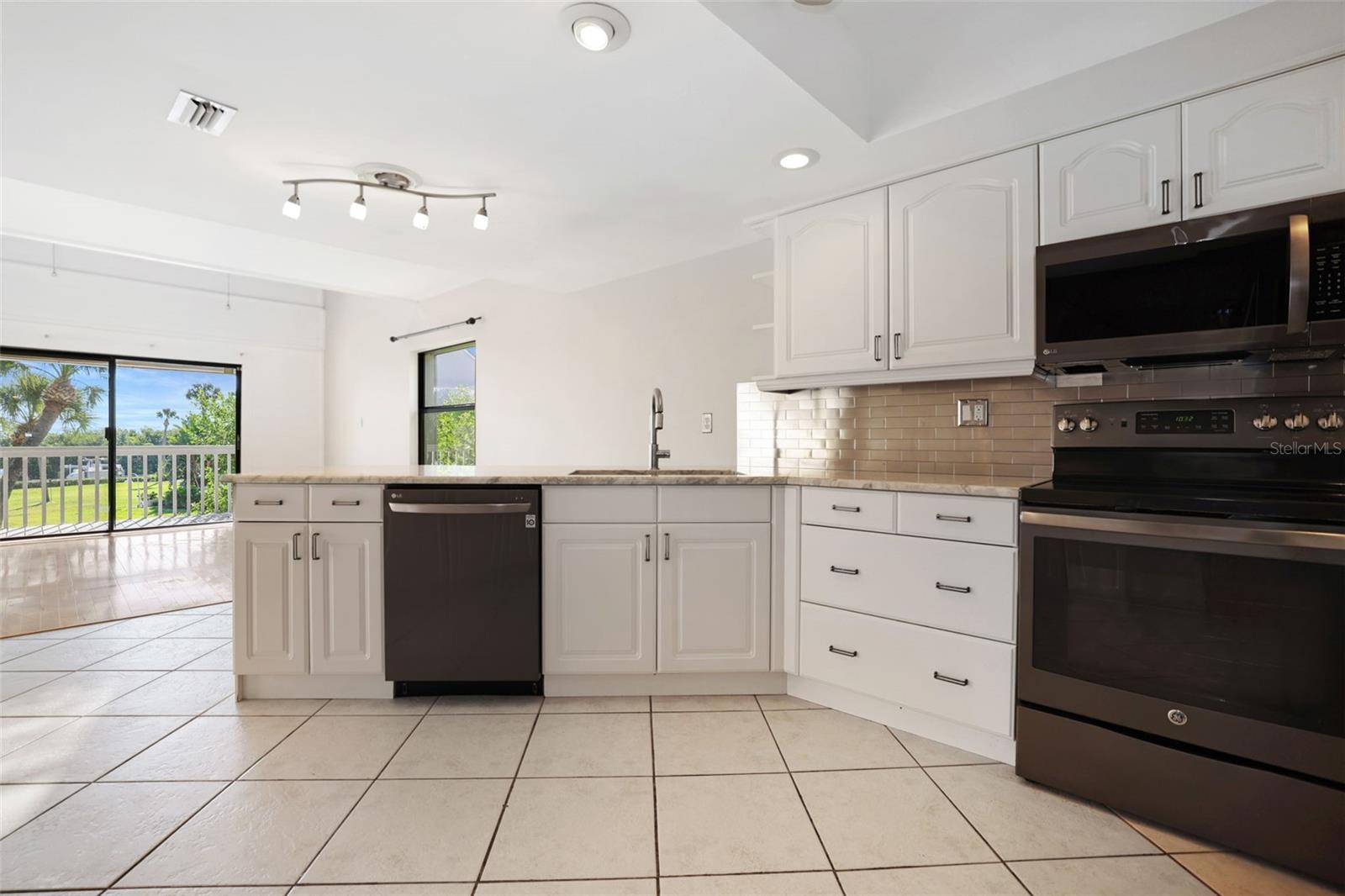 1355 PINELLAS BAYWAY S #19 — photo 5