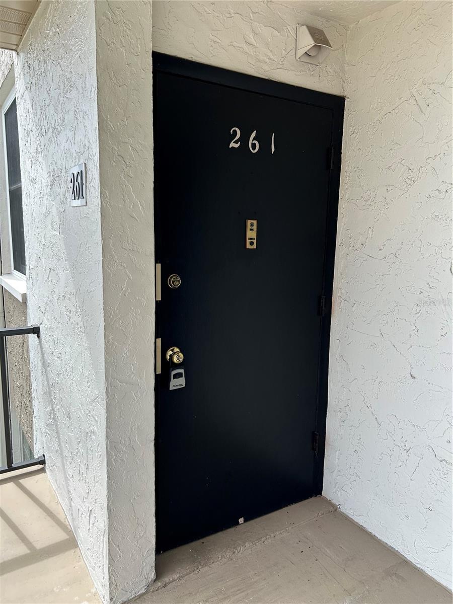 108 CLOCKTOWER DR #261 — photo 3