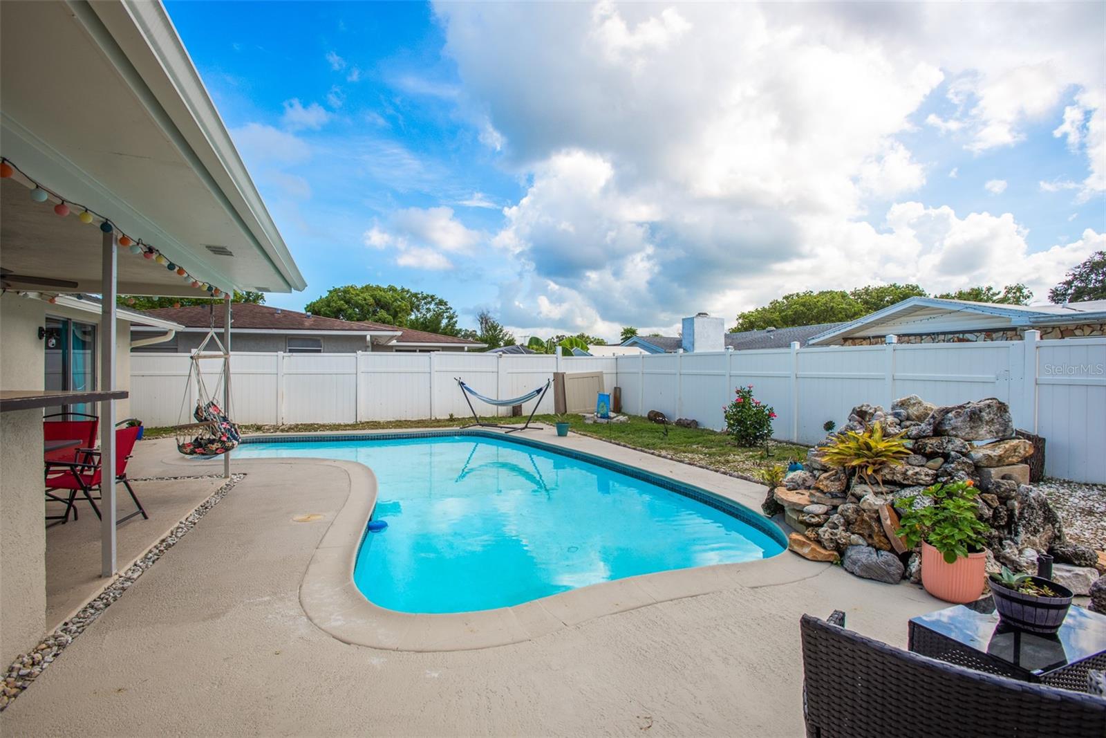 8906 CATALINA DR — photo 29