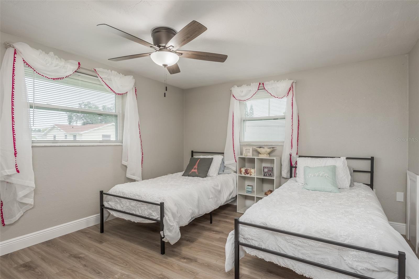 8906 CATALINA DR — photo 17