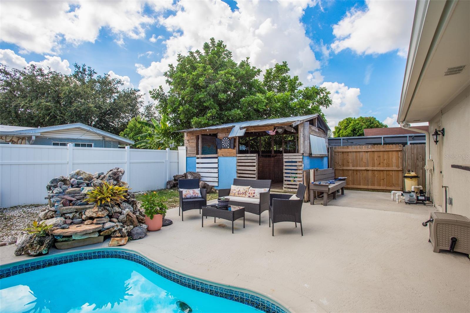 8906 CATALINA DR — photo 27