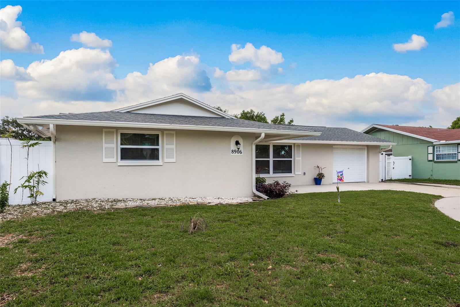 8906 CATALINA DR — photo 34