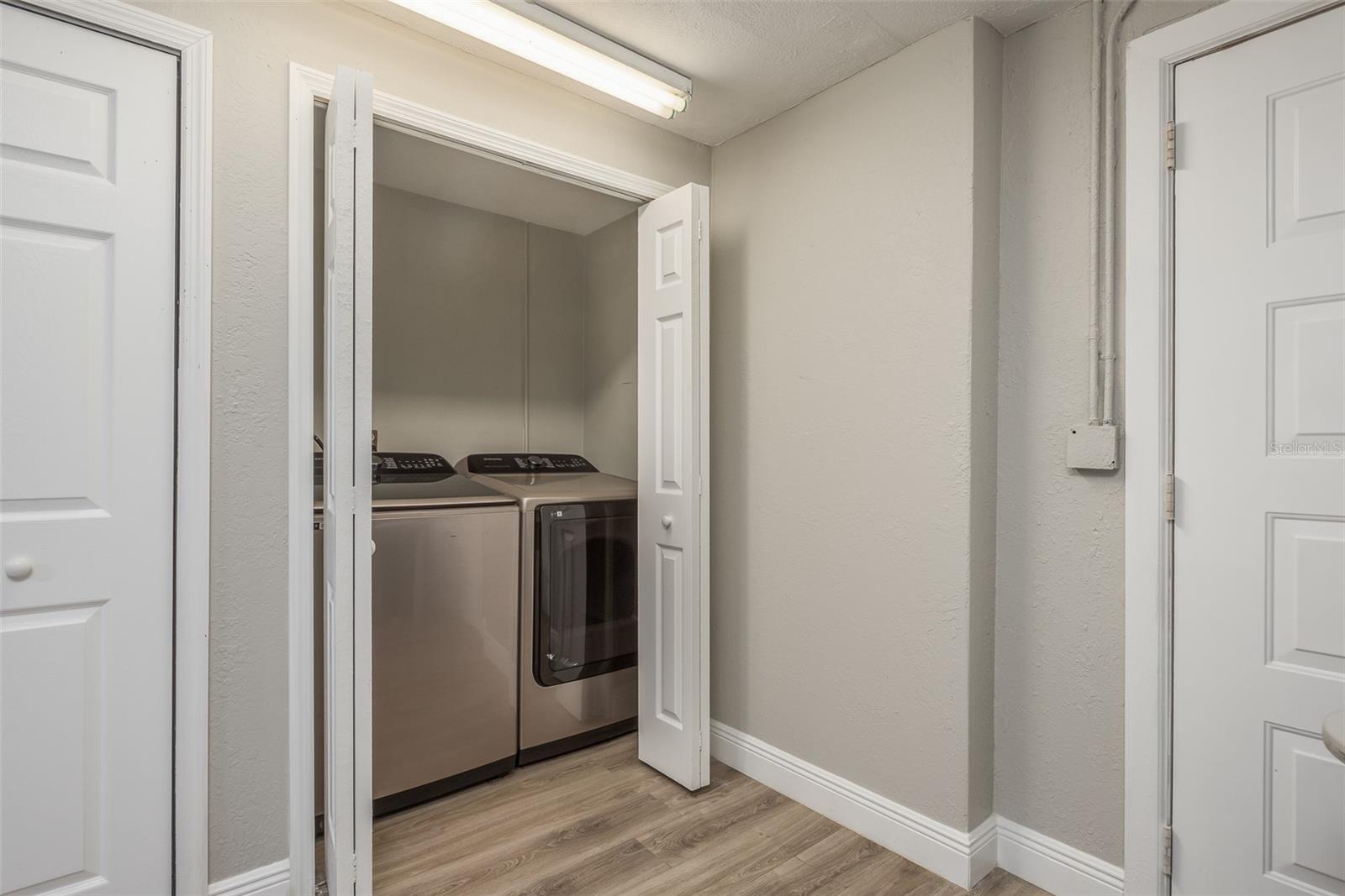 8906 CATALINA DR — photo 23