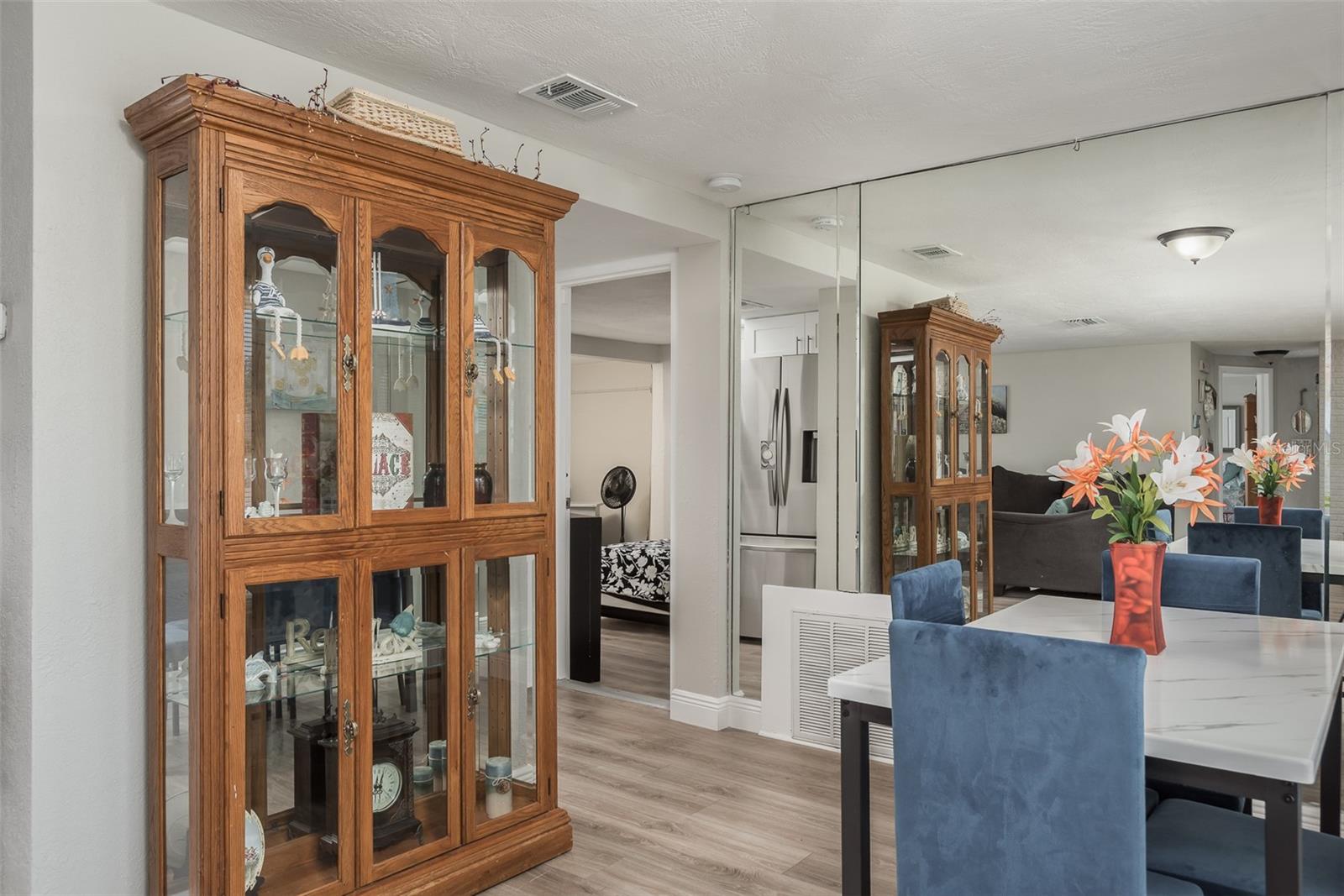 8906 CATALINA DR — photo 10