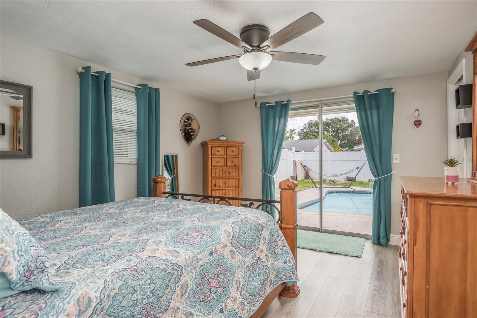 8906 CATALINA DR — photo 13