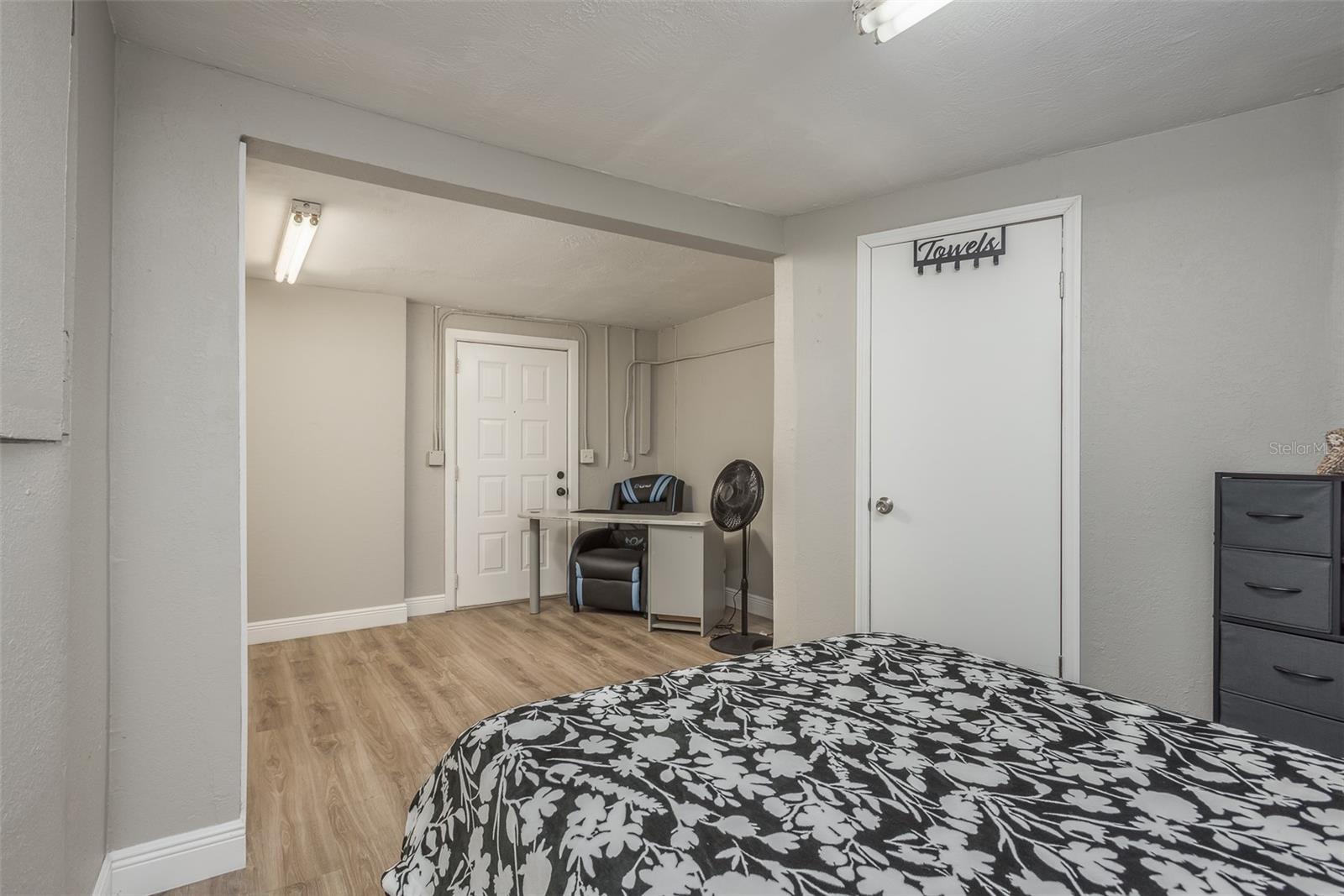 8906 CATALINA DR — photo 20