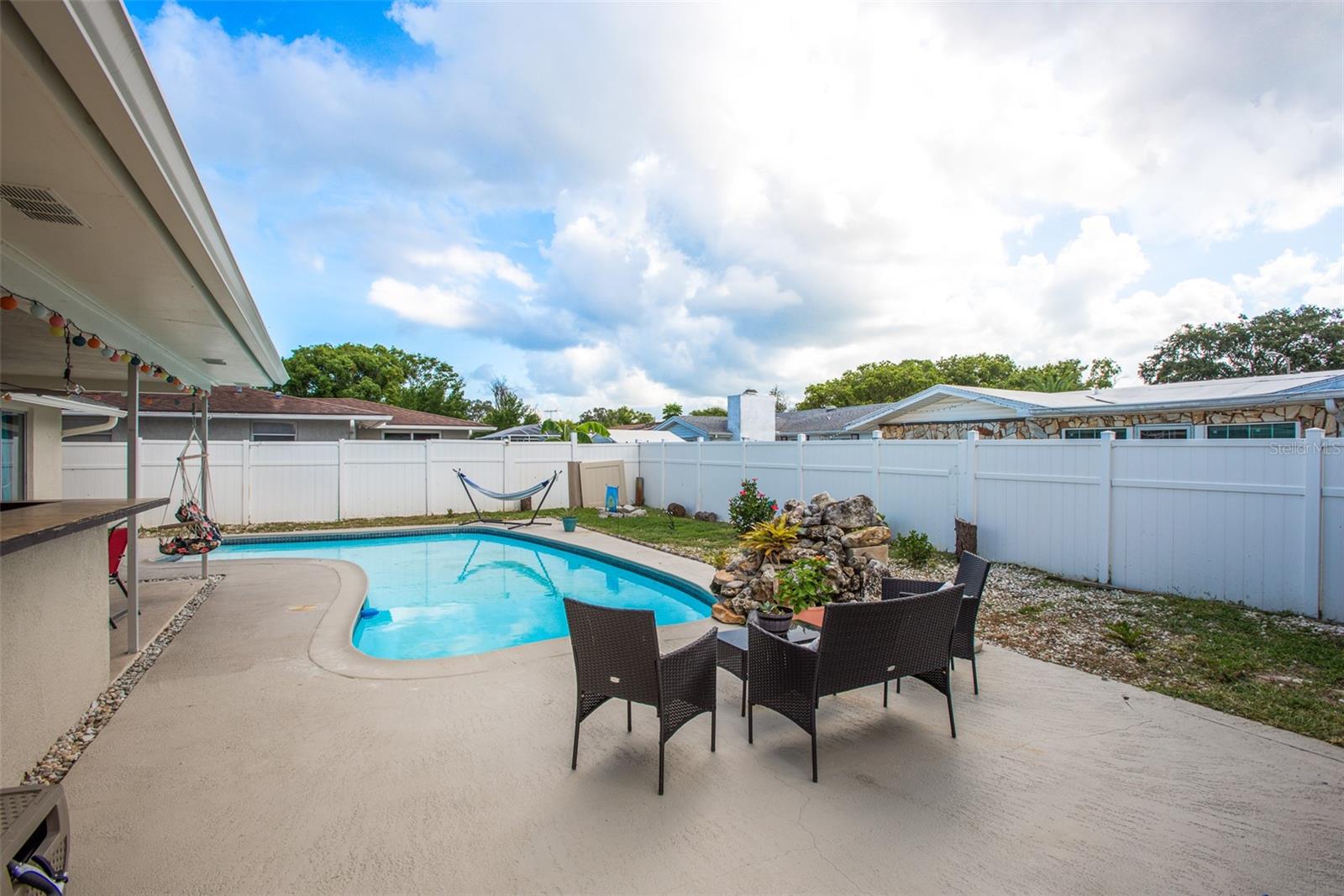 8906 CATALINA DR — photo 33