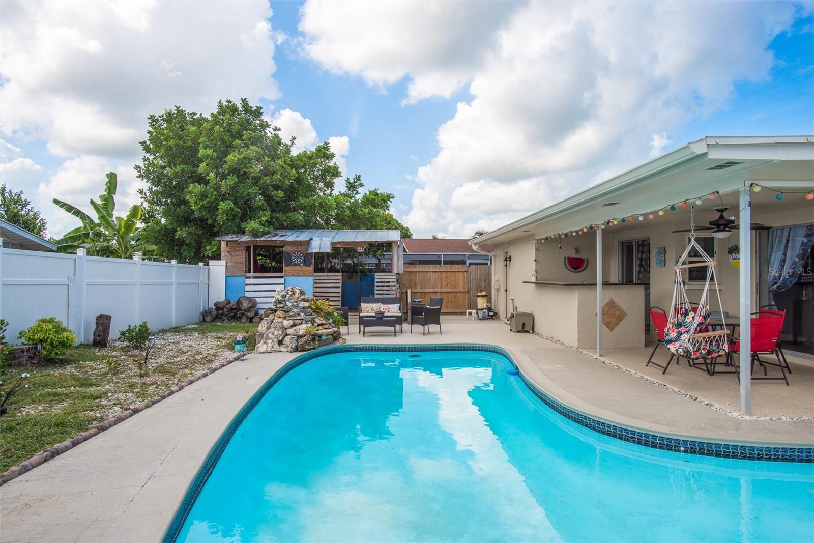 8906 CATALINA DR — photo 32