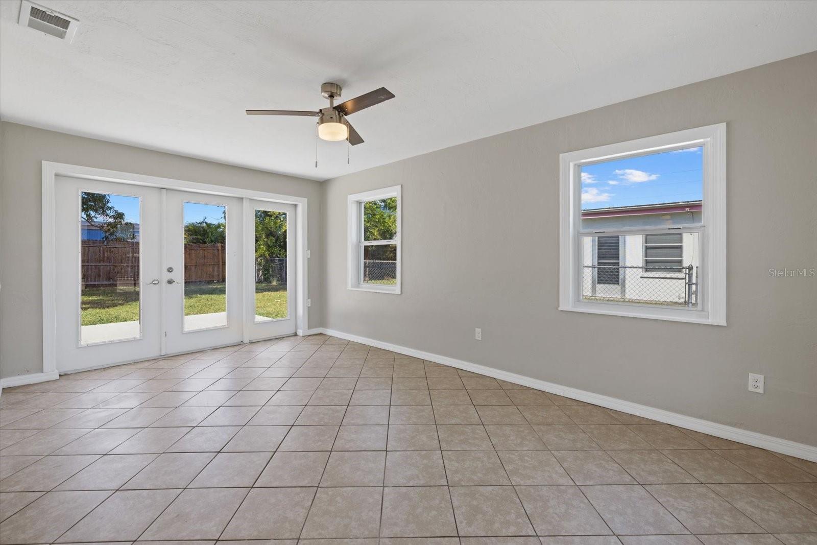 6024 MERRIL ST — photo 10