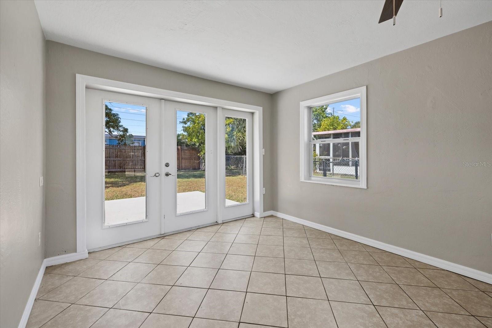 6024 MERRIL ST — photo 12