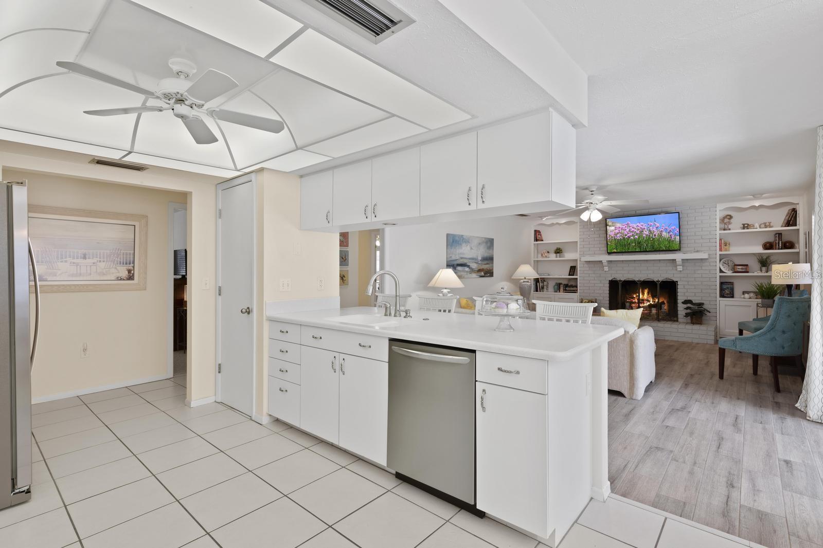 1895 BUCCANEER CIR — photo 6