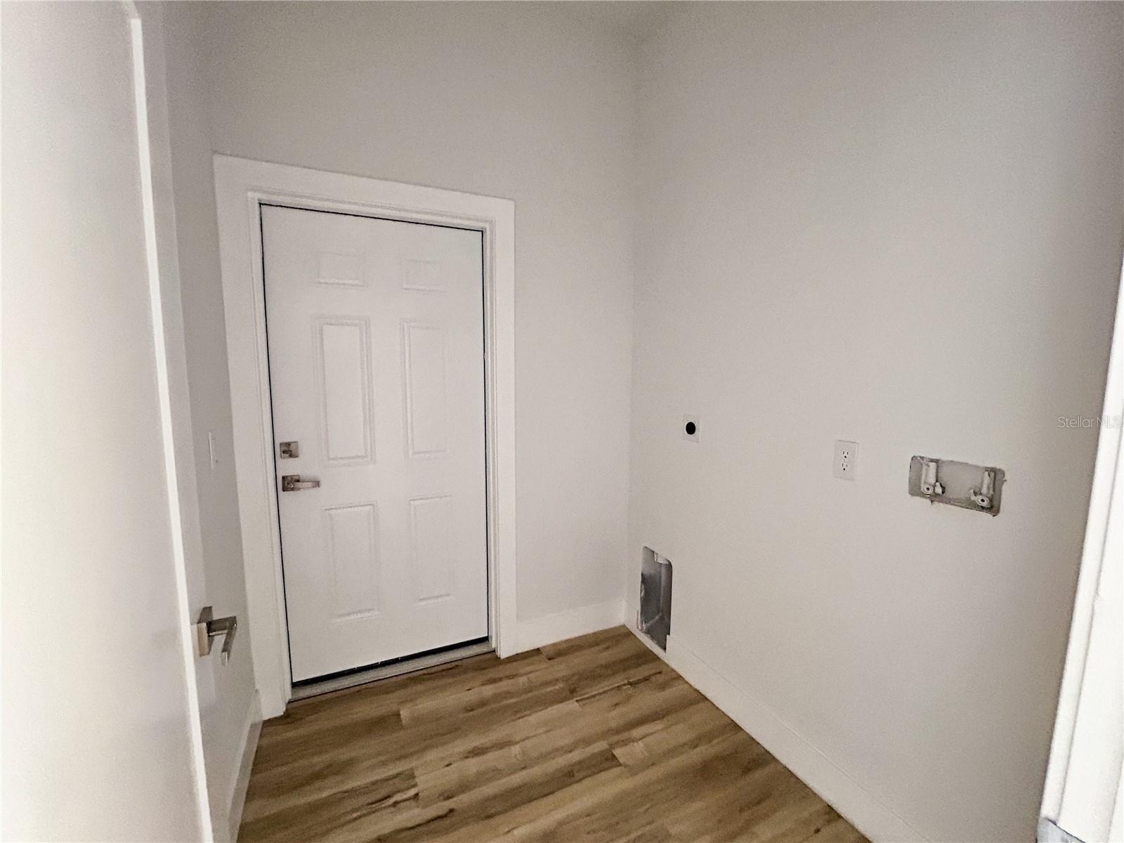 407 GEORGIA AVE — photo 32