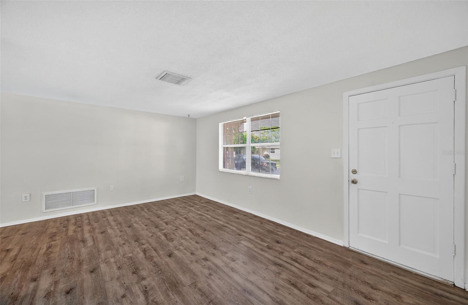 10102 GLEN MOOR LN — photo 11