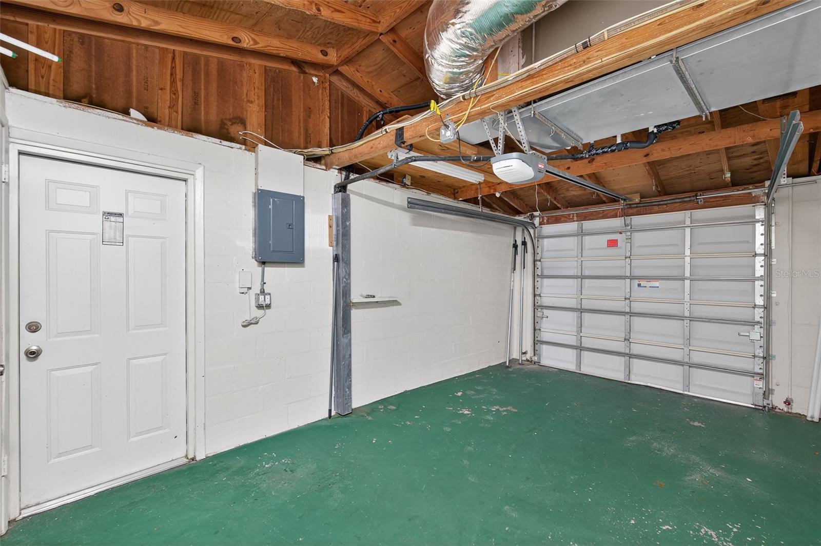 10102 GLEN MOOR LN — photo 30