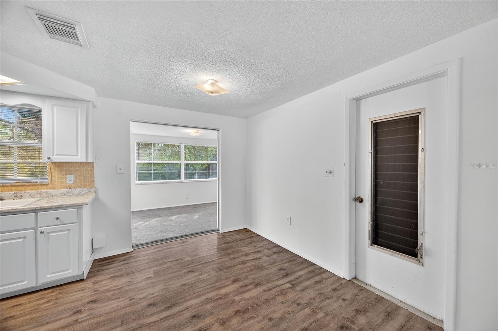 10102 GLEN MOOR LN — photo 12