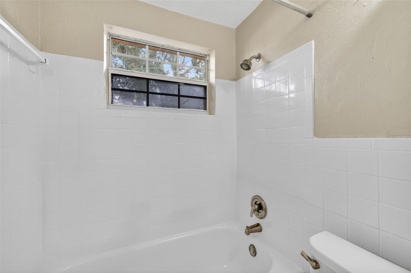 10102 GLEN MOOR LN — photo 28