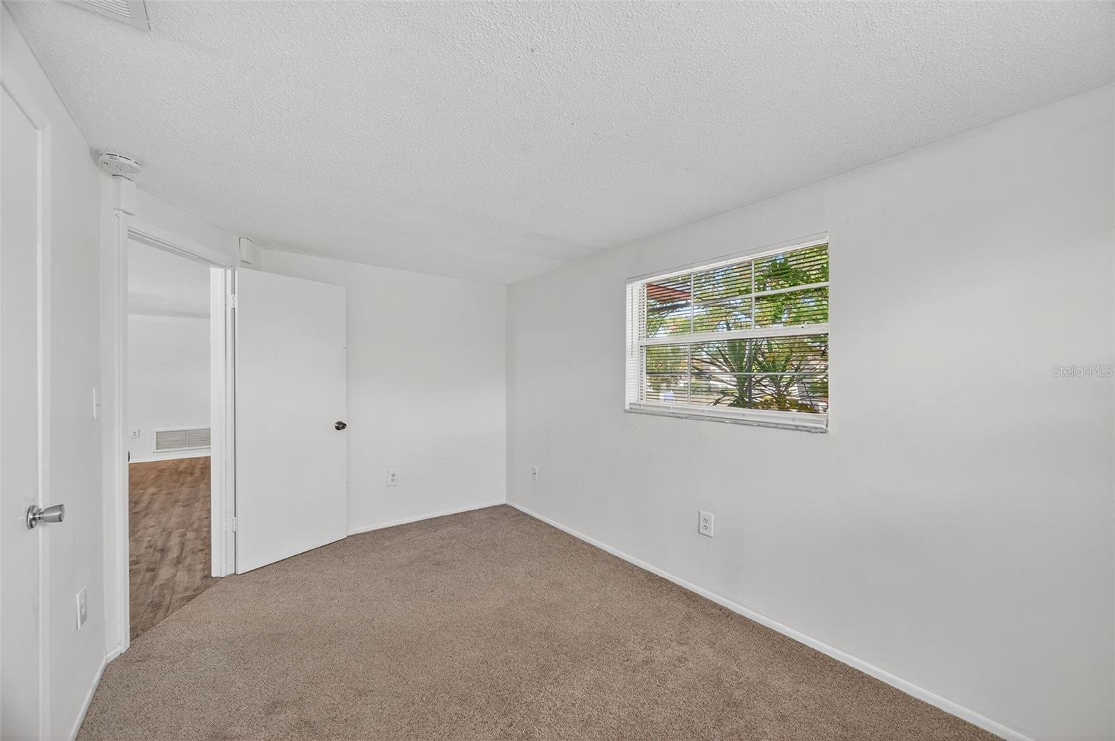 10102 GLEN MOOR LN — photo 22