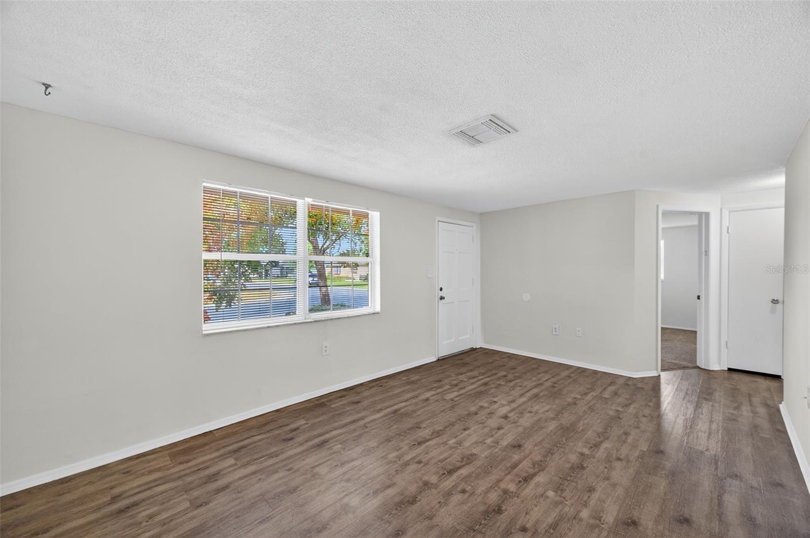 10102 GLEN MOOR LN — photo 10
