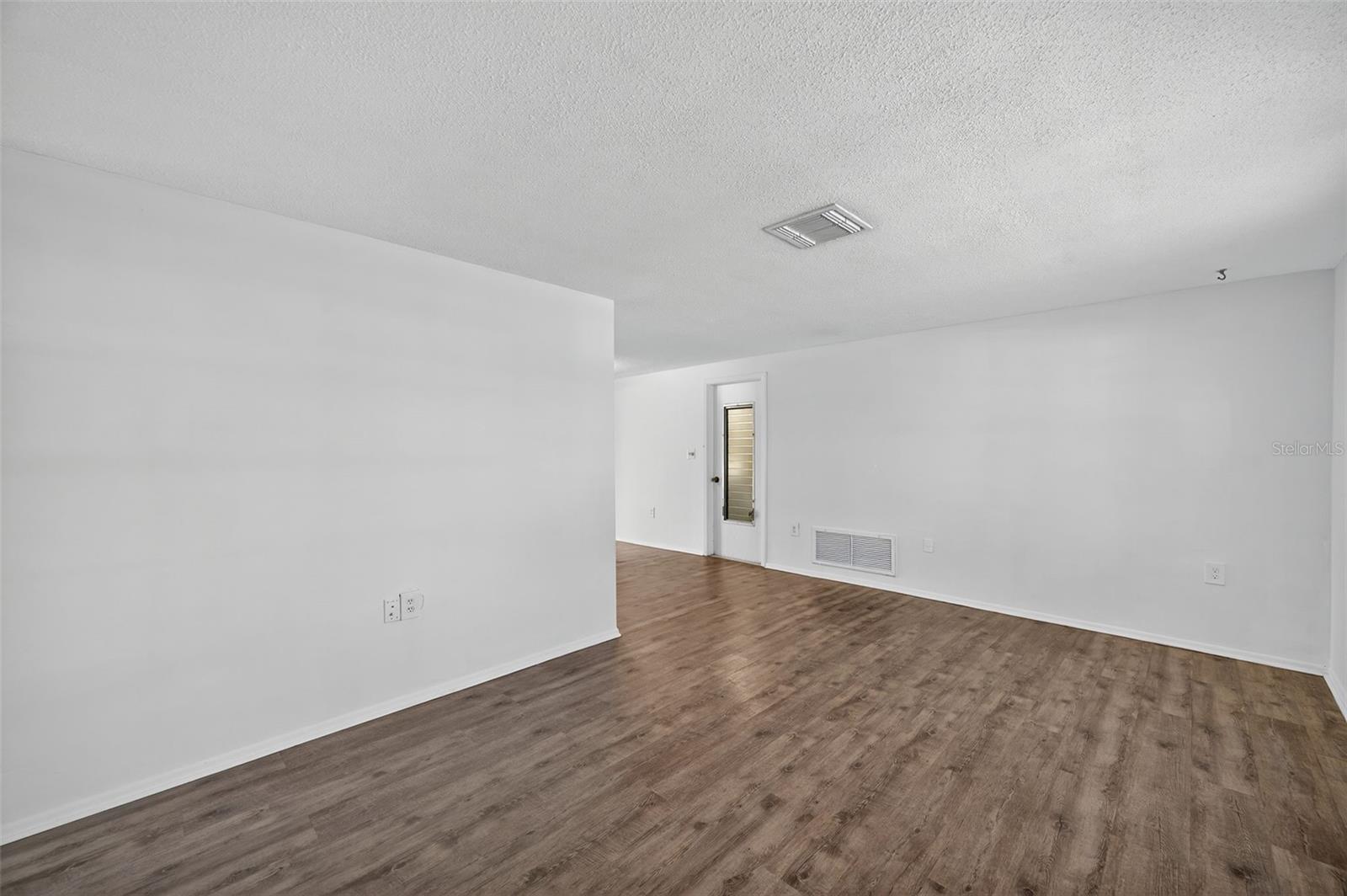 10102 GLEN MOOR LN — photo 8