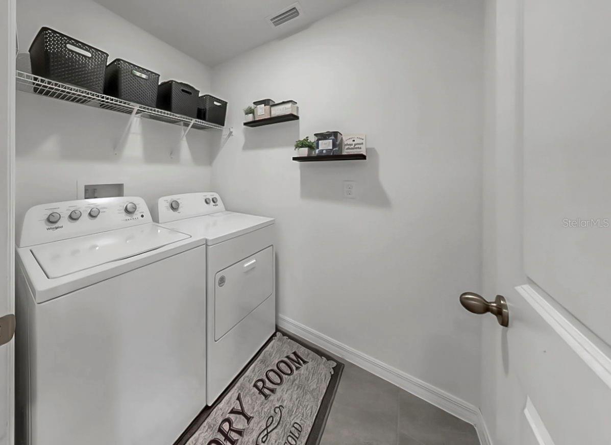 3281 SILVER DATE DR — photo 32